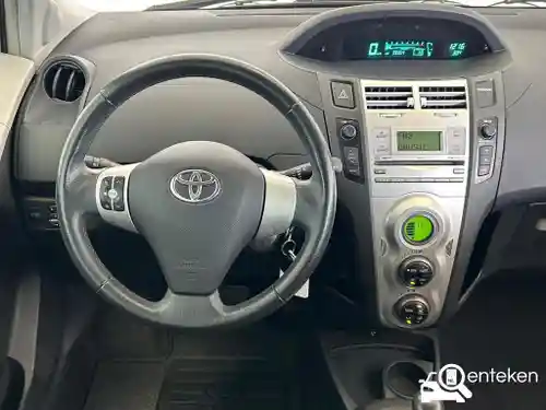 Toyota Yaris 1.3 2009
