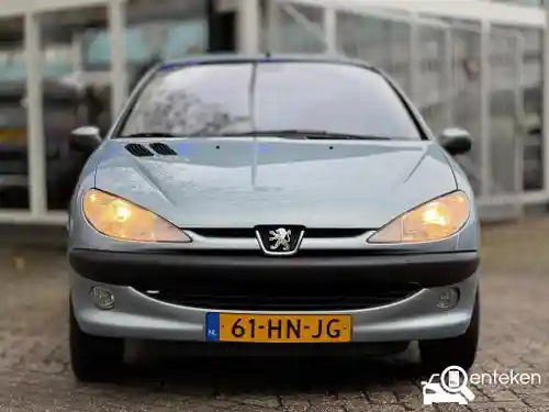 Peugeot 206 75 2001