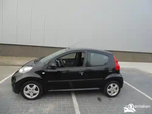 Peugeot 107 1.0 70 2010