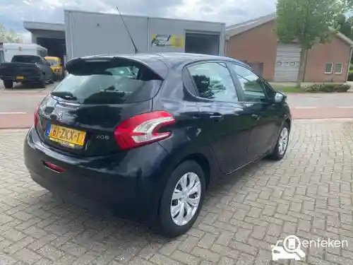 Peugeot 208 1.2 PureTech 82 2013