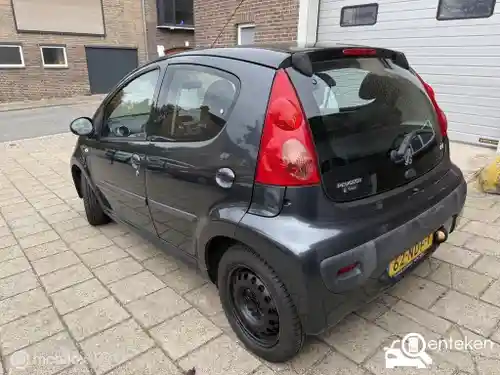 Peugeot 107 1.0 70 2010