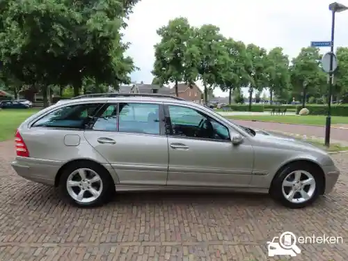 Mercedes-Benz C 200 T-model 2004