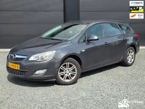 Opel Astra Sports Tourer 1.4 2011