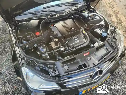 Mercedes-Benz C 180 BlueEFFICIENCY T-model 2012