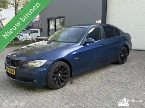 BMW 320i 2006