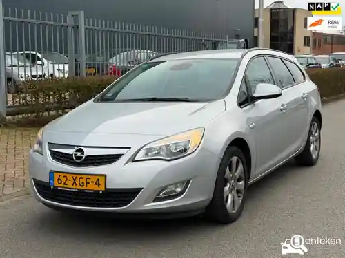 Opel Astra Sports Tourer 1.4 Turbo 2012