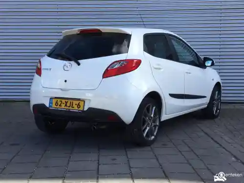 Mazda 2 1.3 2012