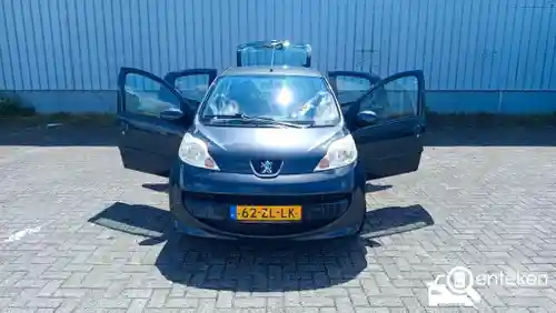 Peugeot 107 1.0 70 2008
