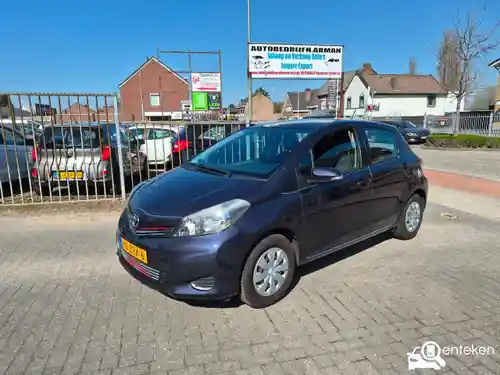 Toyota Yaris 1.0 2013