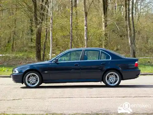 BMW 520i 2001