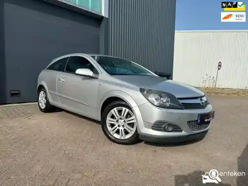 Opel Astra GTC 1.6 2010