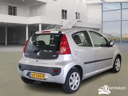 Peugeot 107 1.0 70 2011