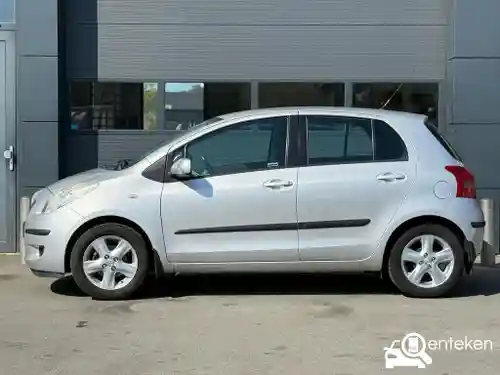 Toyota Yaris 1.3 2006
