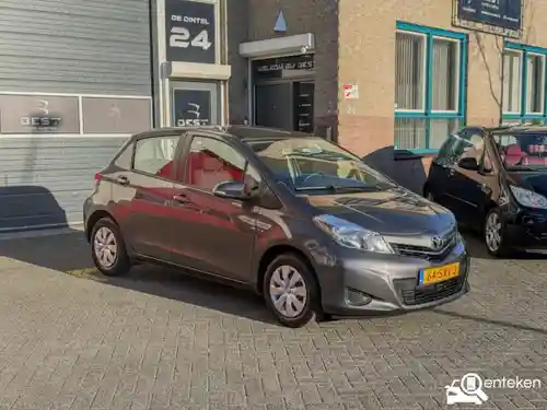 Toyota Yaris 1.0 2012