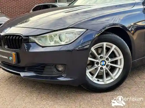 BMW 320i 2012