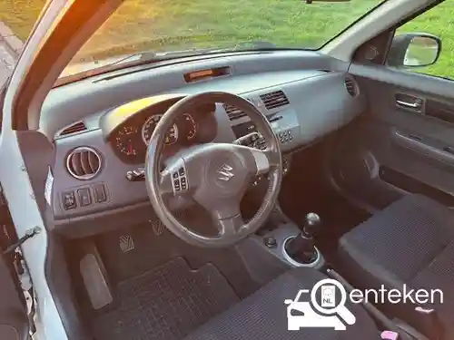 Suzuki Swift 1300 2008