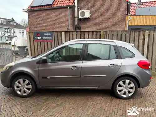 Renault Clio Grandtour TCe 100 2011