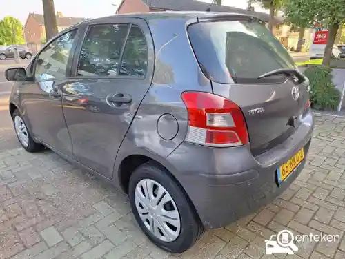 Toyota Yaris 1.33 2011