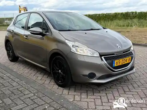 Peugeot 208 1.2 PureTech 82 2012