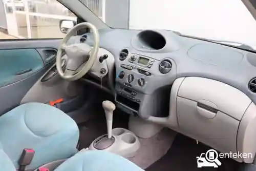 Toyota Yaris 1.3 2000