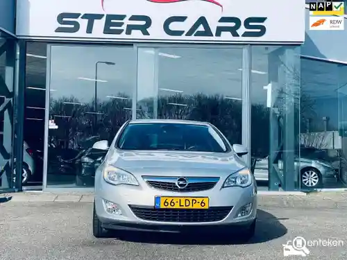 Opel Astra 1.6 2010