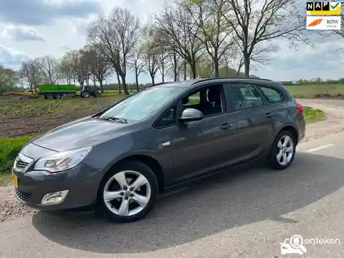 Opel Astra Sports Tourer 1.4 Turbo 2011