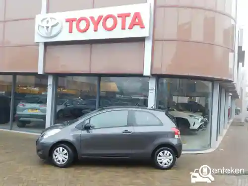 Toyota Yaris 1.0 2011