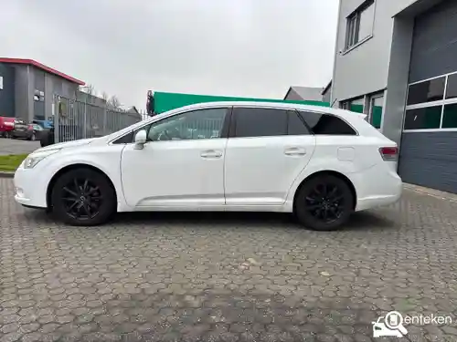 Toyota Avensis 2.0 D-4D 2011