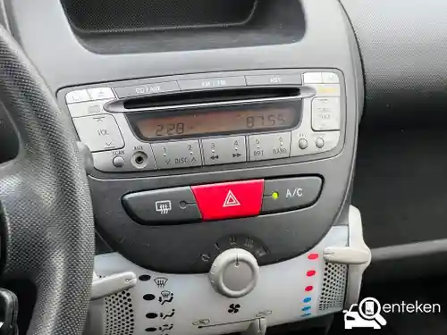 Peugeot 107 1.0 68 2012