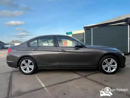 BMW 320i 2012