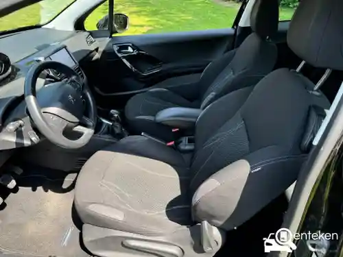Peugeot 208 1.2 PureTech 82 2013
