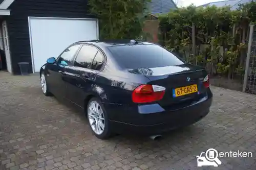 BMW 318i 2008