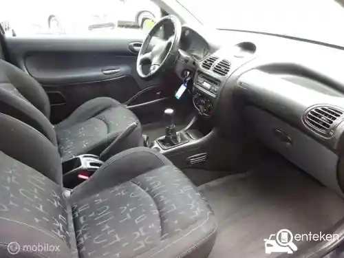 Peugeot 206 75 2001