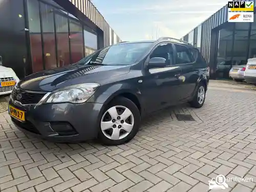 KIA cee´d Sporty Wagon 1.4 ISG 2011
