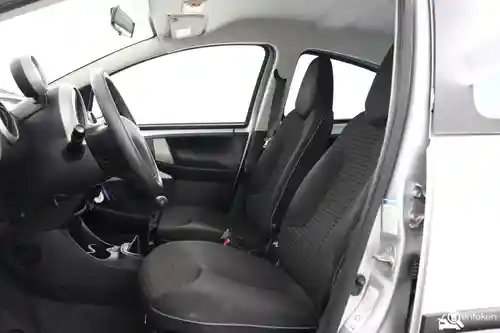 Peugeot 107 1.0 68 2012