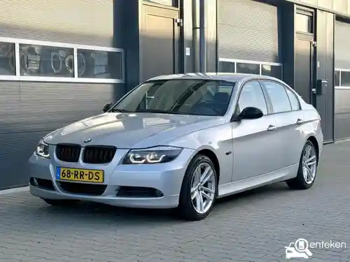 BMW 330i 2005