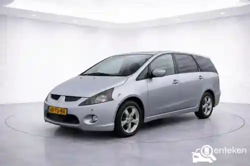 Mitsubishi Grandis 2.4 2004
