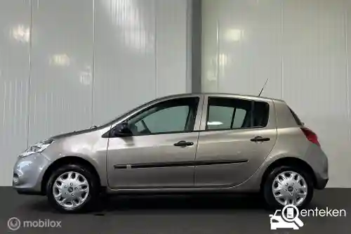 Renault Clio 1.2 16V 75 2010