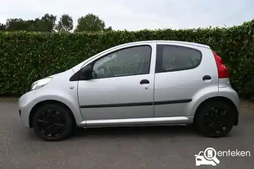 Peugeot 107 1.0 70 2010