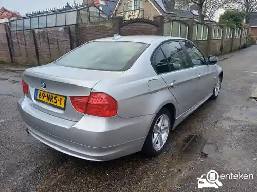 BMW 318i 2009