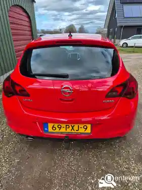 Opel Astra 1.4 Turbo 2011