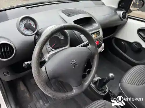 Peugeot 107 1.0 68 2013
