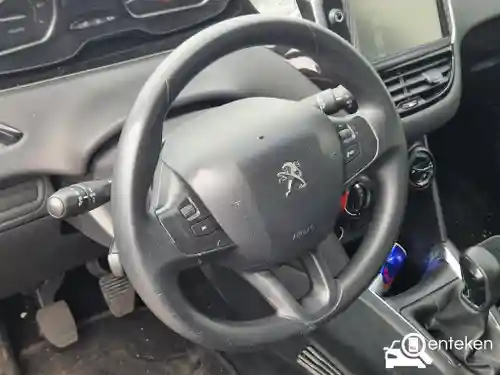 Peugeot 208 1.2 PureTech 82 2013