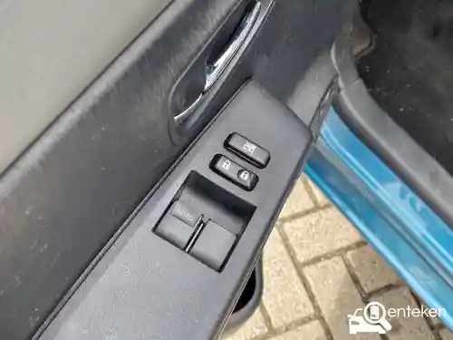Toyota Yaris 1.0 2013