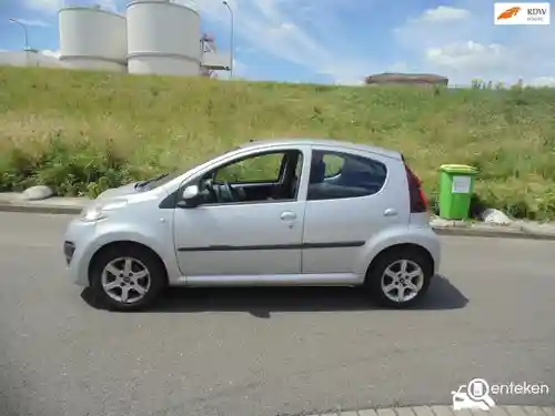 Peugeot 107 1.0 68 2013