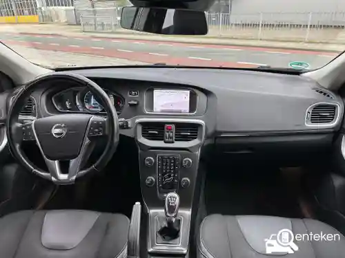 Volvo V40 D2 2013