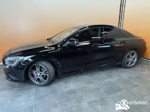 Mercedes-Benz CLA Coupé 180 2013