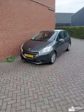 Peugeot 208 1.0 PureTech 68 2013