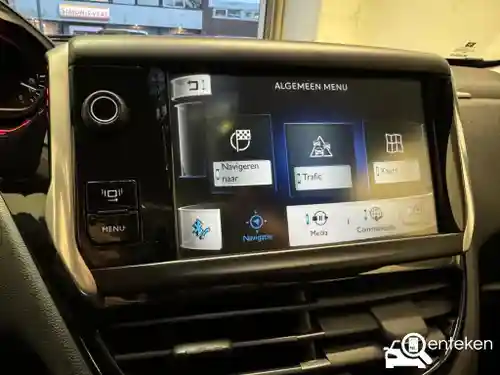 Peugeot 208 1.2 PureTech 82 2013