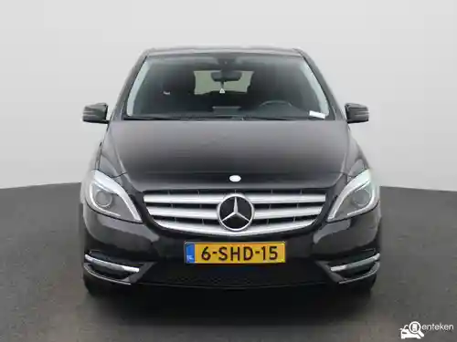 Mercedes-Benz B 180 2013